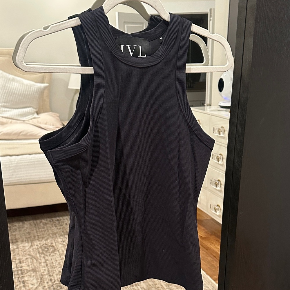 IVL ribbed tank